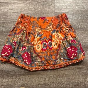Rosebud Floral Orange Bohemian Floral mini skirt with pockets size small
